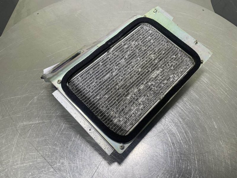 Mecalac 12MTX-5370437-Airco condenser/Klimakondensator - Frame/ Châssis pour Engins de chantier: photos 3 Mecalac 12MTX-5370437-Airco condenser/Klimakondensator - Frame/ Châssis pour Engins de chantier: photos 3