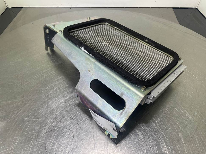 Mecalac 12MTX-5370437-Airco condenser/Klimakondensator - Frame/ Châssis pour Engins de chantier: photos 5 Mecalac 12MTX-5370437-Airco condenser/Klimakondensator - Frame/ Châssis pour Engins de chantier: photos 5