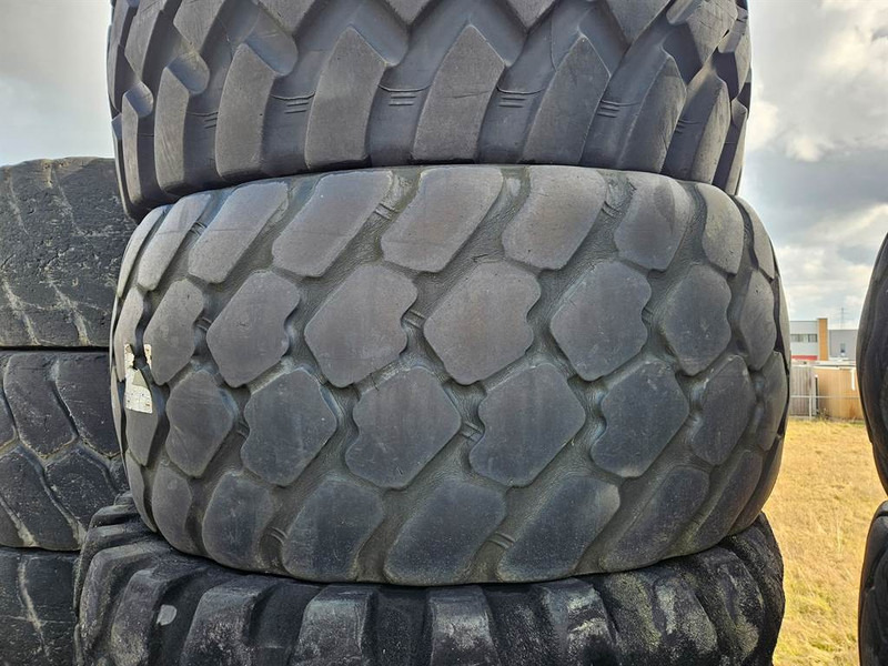 Michelin 600/65R25 - Tyre/Reifen/Band - Pneu pour Engins de chantier: photos 5 Michelin 600/65R25 - Tyre/Reifen/Band - Pneu pour Engins de chantier: photos 5