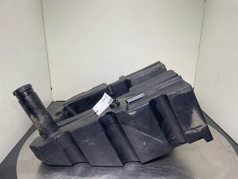 New Holland W110C-87400409-Fuel tank/Kraftstofftank - Frame/ Châssis pour Engins de chantier: photos 1 New Holland W110C-87400409-Fuel tank/Kraftstofftank - Frame/ Châssis pour Engins de chantier: photos 1