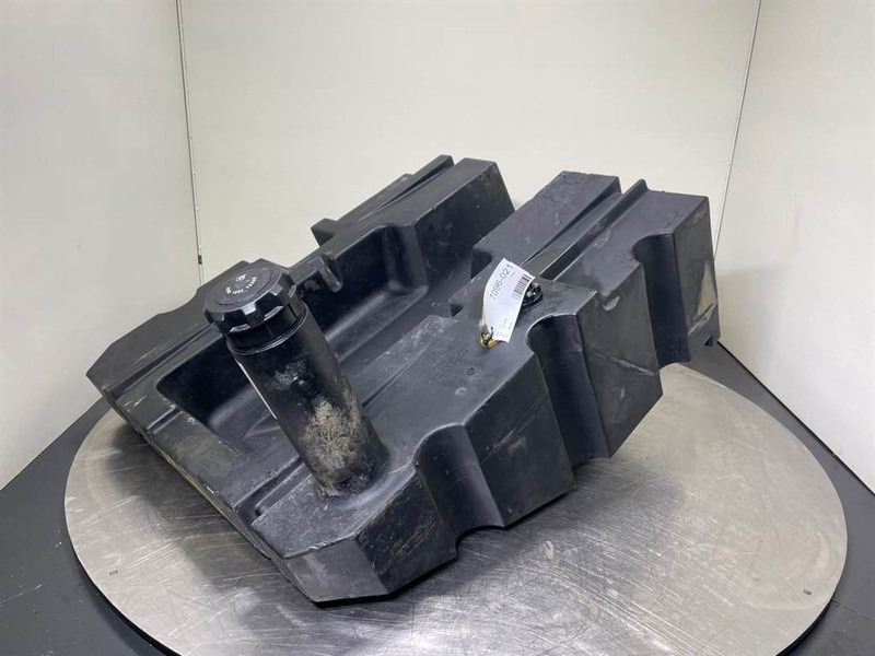 New Holland W110C-87400409-Fuel tank/Kraftstofftank - Frame/ Châssis pour Engins de chantier: photos 4 New Holland W110C-87400409-Fuel tank/Kraftstofftank - Frame/ Châssis pour Engins de chantier: photos 4