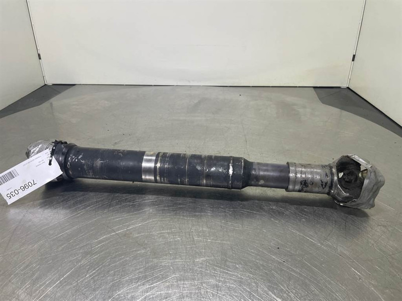 New Holland W110C - CSN - Propshaft/Gelenkwelle/Cardanas - Essieu et pièces pour Engins de chantier: photos 1 New Holland W110C - CSN - Propshaft/Gelenkwelle/Cardanas - Essieu et pièces pour Engins de chantier: photos 1