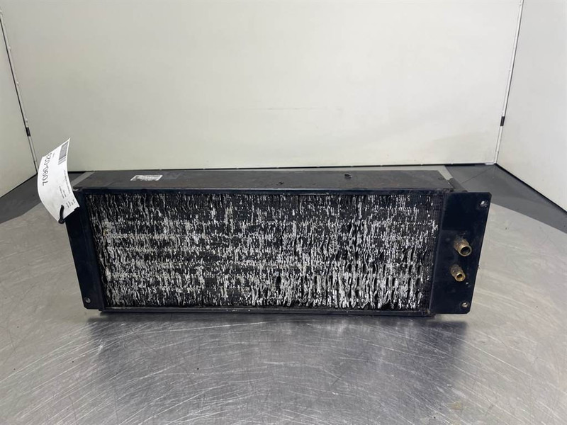 New Holland W110C-Denso 76082744-Airco condenser - Frame/ Châssis pour Engins de chantier: photos 3 New Holland W110C-Denso 76082744-Airco condenser - Frame/ Châssis pour Engins de chantier: photos 3
