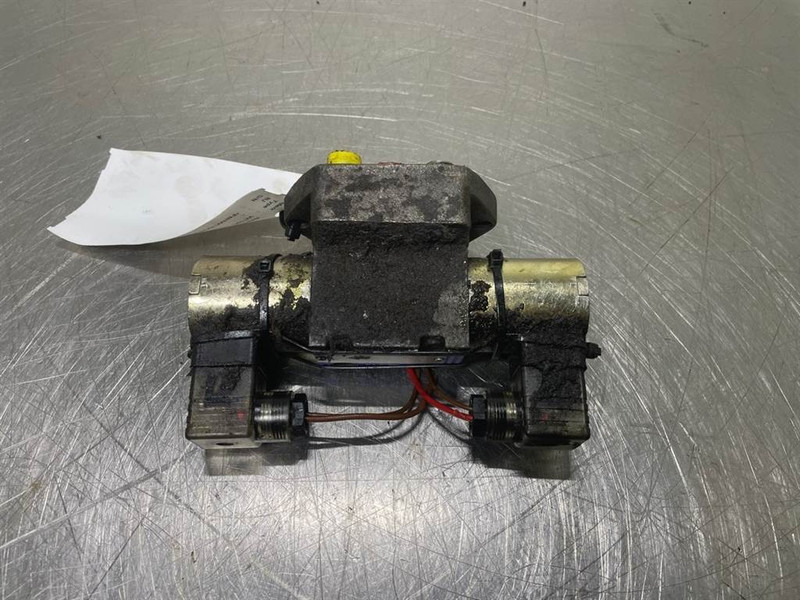 New Holland W110C-Poclain KV-4/3-3KO-6-6-Valve/Ventile - Hydraulique pour Engins de chantier: photos 4 New Holland W110C-Poclain KV-4/3-3KO-6-6-Valve/Ventile - Hydraulique pour Engins de chantier: photos 4