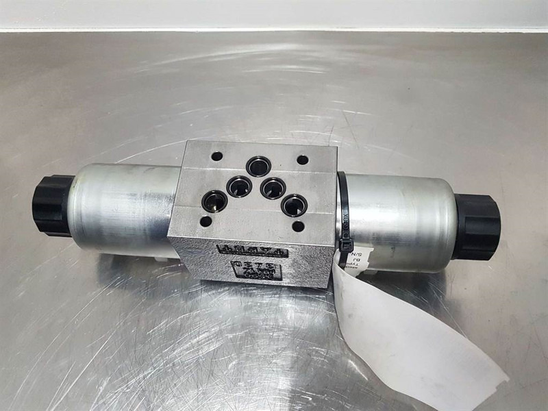 Parker D3W002CNJW42 - Valve/Ventile/Ventiel - Hydraulique pour Engins de chantier: photos 3 Parker D3W002CNJW42 - Valve/Ventile/Ventiel - Hydraulique pour Engins de chantier: photos 3