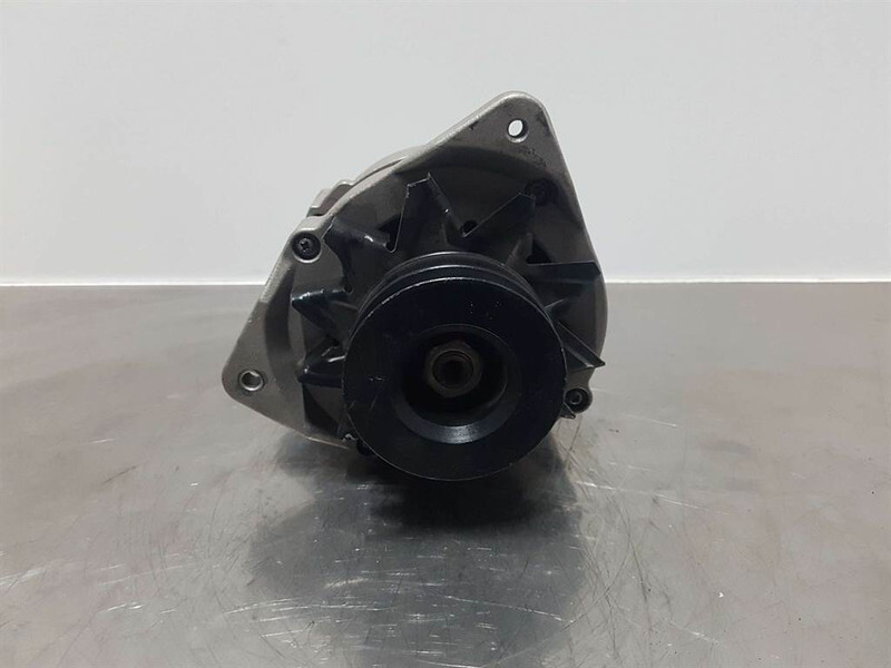 Perkins 1004-24V 55A-Alternator/Lichtmaschine/Dynamo - Moteur pour Engins de chantier: photos 2 Perkins 1004-24V 55A-Alternator/Lichtmaschine/Dynamo - Moteur pour Engins de chantier: photos 2