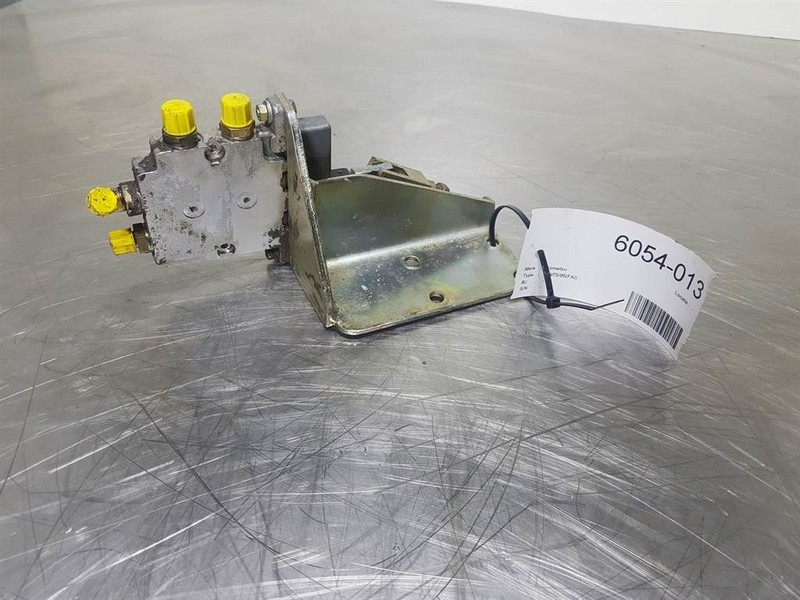 Rexroth 228121 - Komatsu PW75 - Valve - Hydraulique: photos 3 Rexroth 228121 - Komatsu PW75 - Valve - Hydraulique: photos 3