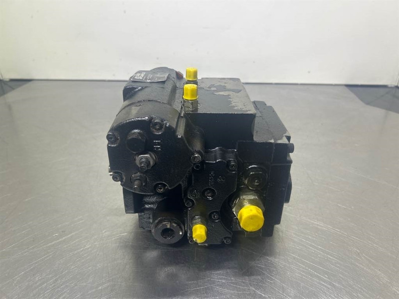 Sauer Danfoss 42R41CG3AN52P3G2F1A34-Drive pump/Fahrpumpe/Rijpomp - Hydraulique pour Engins de chantier: photos 2 Sauer Danfoss 42R41CG3AN52P3G2F1A34-Drive pump/Fahrpumpe/Rijpomp - Hydraulique pour Engins de chantier: photos 2