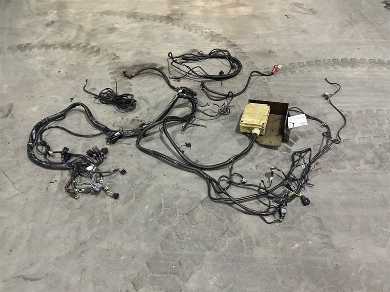 Schaeff SKL834-5110662033-Wiring harness/Kabelbaum - Système électrique pour Engins de chantier: photos 3 Schaeff SKL834-5110662033-Wiring harness/Kabelbaum - Système électrique pour Engins de chantier: photos 3