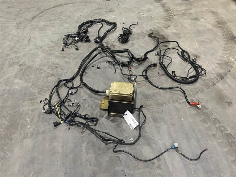 Schaeff SKL834-5110662033-Wiring harness/Kabelbaum - Système électrique pour Engins de chantier: photos 4 Schaeff SKL834-5110662033-Wiring harness/Kabelbaum - Système électrique pour Engins de chantier: photos 4