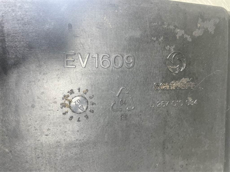Schaeff SKL834-5267010034/6414014102-Fuel tank - Frame/ Châssis pour Engins de chantier: photos 5 Schaeff SKL834-5267010034/6414014102-Fuel tank - Frame/ Châssis pour Engins de chantier: photos 5