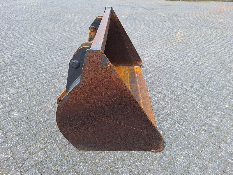 Schaeff SKL863 - 1,60MTR - Bucket/Schaufel/Dichte bak - Godet pour Engins de chantier: photos 3 Schaeff SKL863 - 1,60MTR - Bucket/Schaufel/Dichte bak - Godet pour Engins de chantier: photos 3