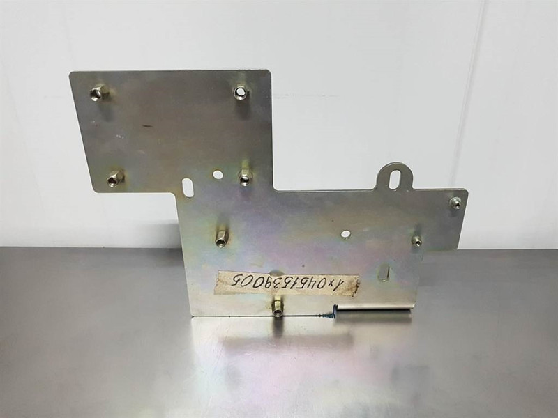 Terex Schaeff -0451539005-Bracket/Ventilhalterplatte/Plaat - Frame/ Châssis pour Engins de chantier: photos 4 Terex Schaeff -0451539005-Bracket/Ventilhalterplatte/Plaat - Frame/ Châssis pour Engins de chantier: photos 4