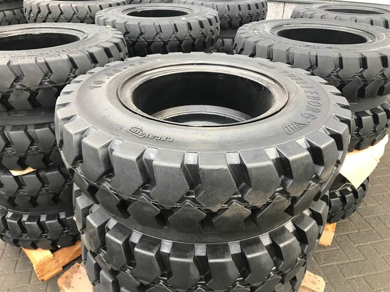 Trelleborg 12.00-20 Dual excavator solid-Tyre/Reifen/Banden - Pneus et jantes pour Engins de chantier: photos 2 Trelleborg 12.00-20 Dual excavator solid-Tyre/Reifen/Banden - Pneus et jantes pour Engins de chantier: photos 2