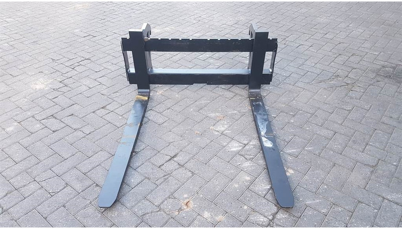 Volvo L30/L35-2,5T-Forks/Palletgabeln/Palletvorken - Fourches pour Engins de chantier: photos 4 Volvo L30/L35-2,5T-Forks/Palletgabeln/Palletvorken - Fourches pour Engins de chantier: photos 4