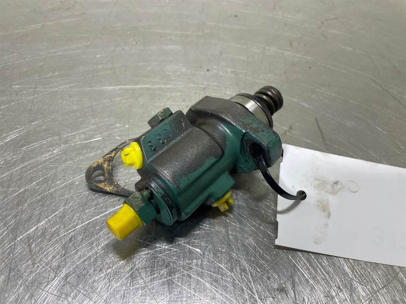 Volvo L30B-Deutz TD2011L04I-04286967-Fuel injection pump - Moteur pour Engins de chantier: photos 3 Volvo L30B-Deutz TD2011L04I-04286967-Fuel injection pump - Moteur pour Engins de chantier: photos 3