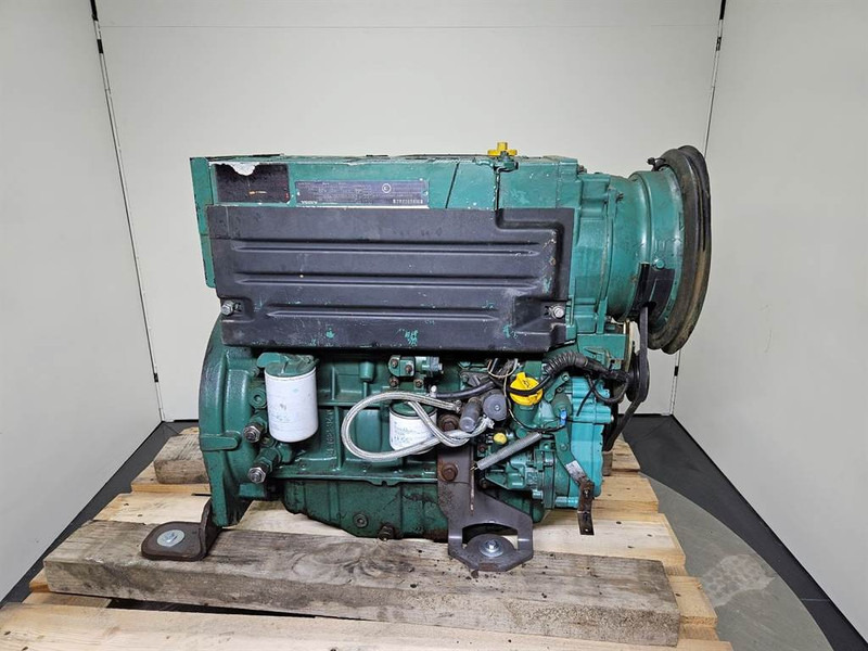 Volvo L30B-Z/SX-D3DCEE2-Deutz BF4L2011-Engine/Motor - Moteur pour Engins de chantier: photos 1 Volvo L30B-Z/SX-D3DCEE2-Deutz BF4L2011-Engine/Motor - Moteur pour Engins de chantier: photos 1