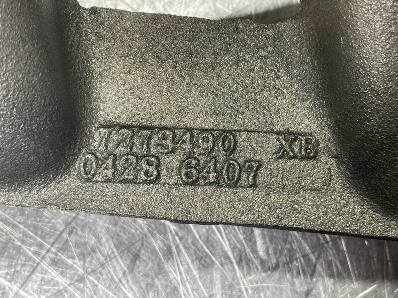 Volvo L30B-Z/X-Deutz TD2011L04I-04286407-Intake manifold - Moteur pour Engins de chantier: photos 4 Volvo L30B-Z/X-Deutz TD2011L04I-04286407-Intake manifold - Moteur pour Engins de chantier: photos 4