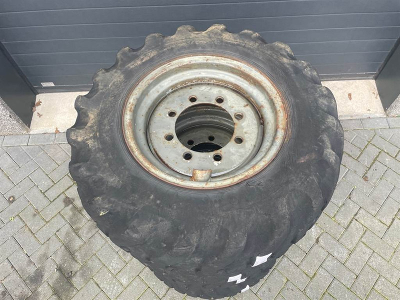 Volvo L30D-Firestone 12.5-20-Tire/Reifen/Band - Pneus et jantes pour Engins de chantier: photos 5 Volvo L30D-Firestone 12.5-20-Tire/Reifen/Band - Pneus et jantes pour Engins de chantier: photos 5