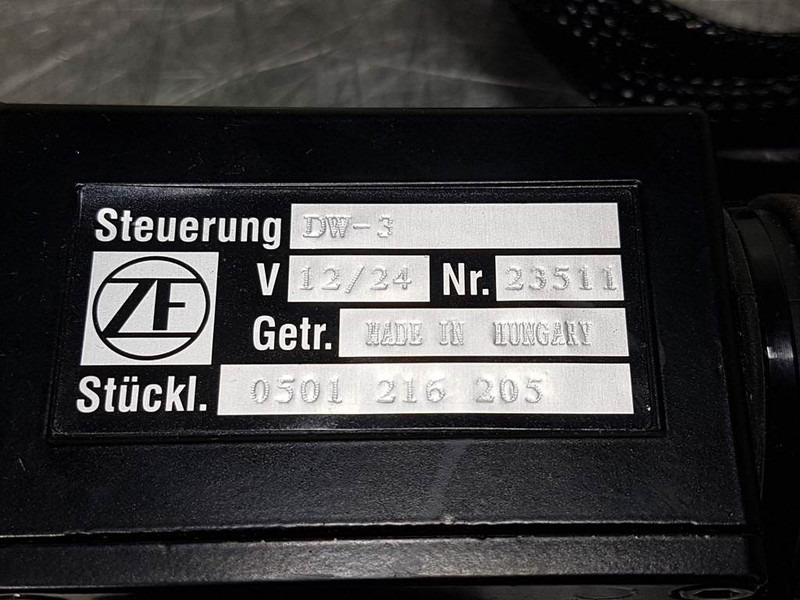 Werklust WG45C-ZF DW-3-Steer col switch/Lenkstockschalter - Système électrique pour Engins de chantier: photos 4 Werklust WG45C-ZF DW-3-Steer col switch/Lenkstockschalter - Système électrique pour Engins de chantier: photos 4