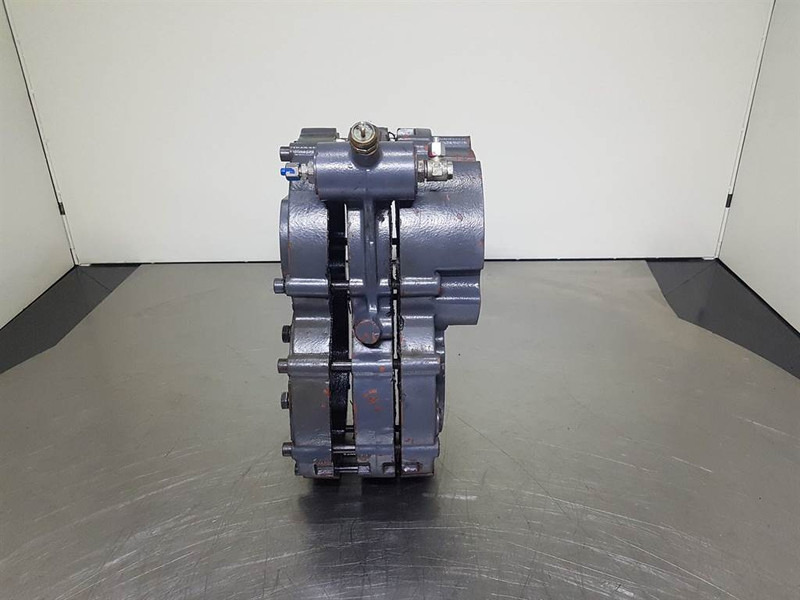 ZF 4112430011F - Boîte de vitesse et pièces pour Engins de chantier: photos 2 ZF 4112430011F - Boîte de vitesse et pièces pour Engins de chantier: photos 2