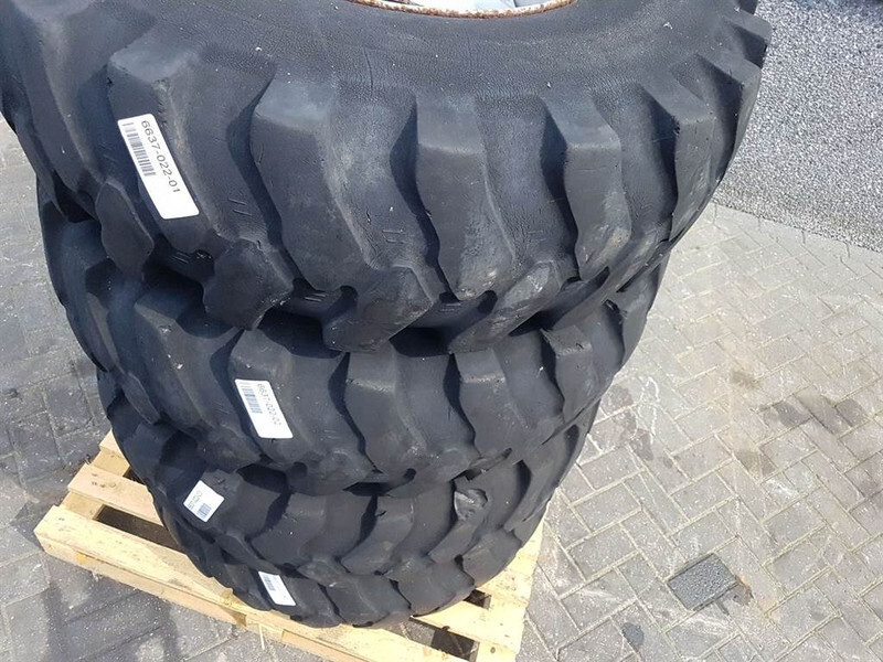 Zettelmeyer Mitas 14.5-20-Tire/Reifen/Band - Pneus et jantes pour Engins de chantier: photos 3 Zettelmeyer Mitas 14.5-20-Tire/Reifen/Band - Pneus et jantes pour Engins de chantier: photos 3
