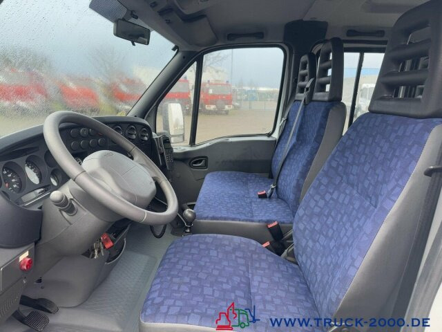Photo d'intérieur 1: Camion magasin Iveco Daily 35C13 mit Promotion- Verkaufs- Showbühne