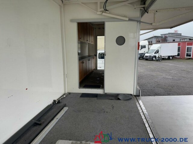 Iveco Daily 35C13 mit Promotion- Verkaufs- Showbühne - Camion magasin: photos 3 Iveco Daily 35C13 mit Promotion- Verkaufs- Showbühne - Camion magasin: photos 3