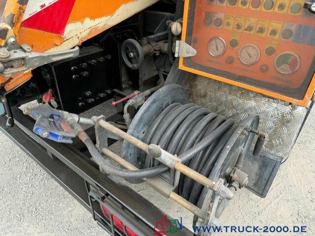 MAN 26.320 Müller Kanal Sauger + Sinkkastenreiniger - Camion hydrocureur: photos 5 MAN 26.320 Müller Kanal Sauger + Sinkkastenreiniger - Camion hydrocureur: photos 5