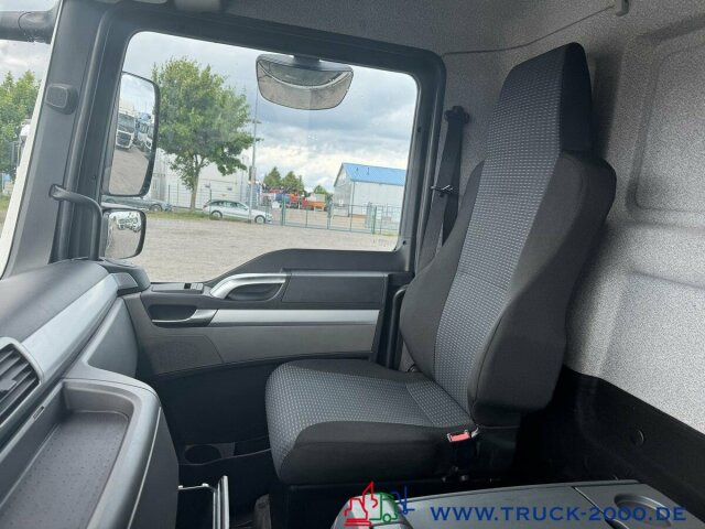MAN TGM 15.250 Fäkalien- Saugwagen 8.000 Liter Klima - Camion hydrocureur: photos 4 MAN TGM 15.250 Fäkalien- Saugwagen 8.000 Liter Klima - Camion hydrocureur: photos 4