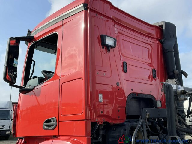 Mercedes-Benz Arocs 2051 4x4 HAD Kipphydraulik + Mischerhydraulik - Tracteur routier: photos 4 Mercedes-Benz Arocs 2051 4x4 HAD Kipphydraulik + Mischerhydraulik - Tracteur routier: photos 4