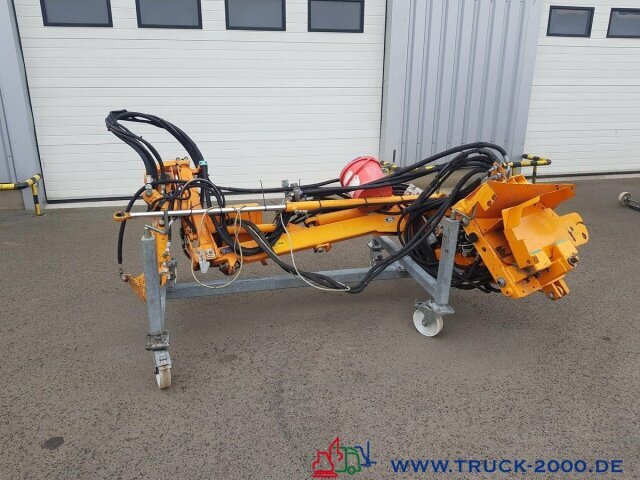 Unimog Mulag MRF 300 Schlegelmähkopf MS + Ausleger - Epareuse: photos 4 Unimog Mulag MRF 300 Schlegelmähkopf MS + Ausleger - Epareuse: photos 4