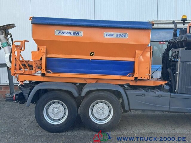 Multicar M30 6x4 3 Achsen Winterdienst Schild +Streuer - Véhicule utilitaire: photos 3 Multicar M30 6x4 3 Achsen Winterdienst Schild +Streuer - Véhicule utilitaire: photos 3