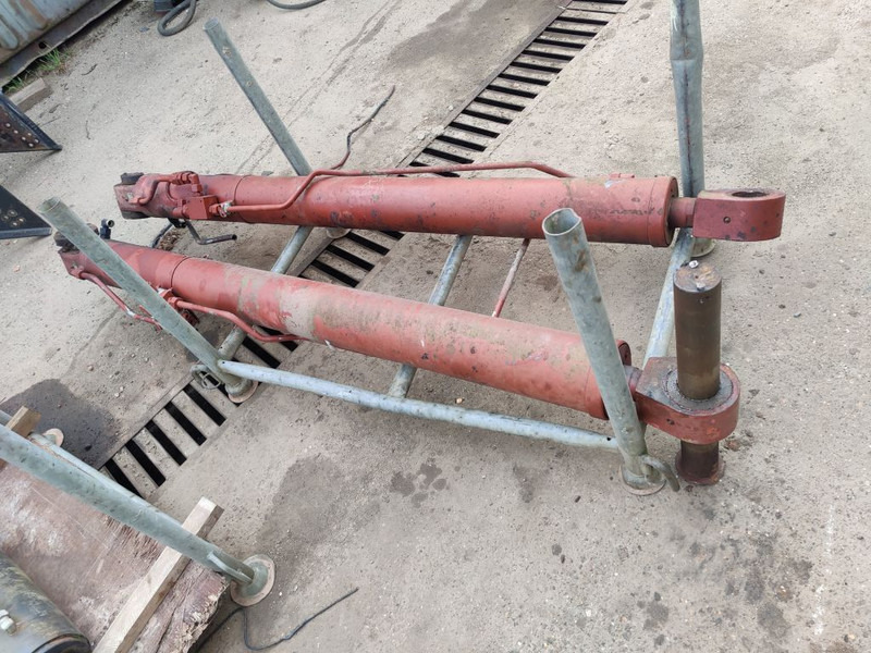HYVA Pistons hydraulic cylinders / hydraulisch - Hydraulique: photos 1 HYVA Pistons hydraulic cylinders / hydraulisch - Hydraulique: photos 1