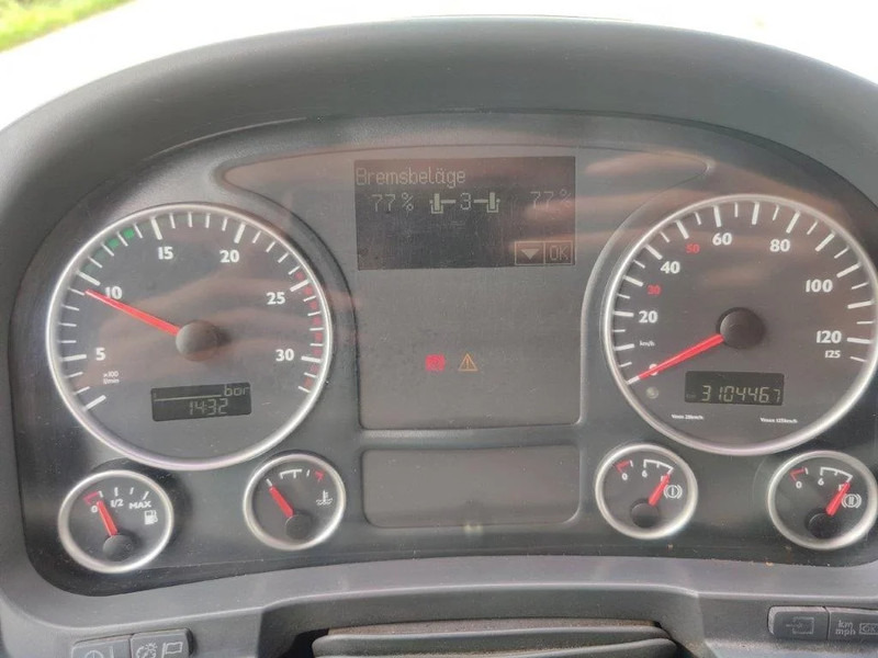 Benne à ordures ménagères MAN TGA 26.320 6x2 garbage truck ZOELLER: photos 9 Benne à ordures ménagères MAN TGA 26.320 6x2 garbage truck ZOELLER: photos 9