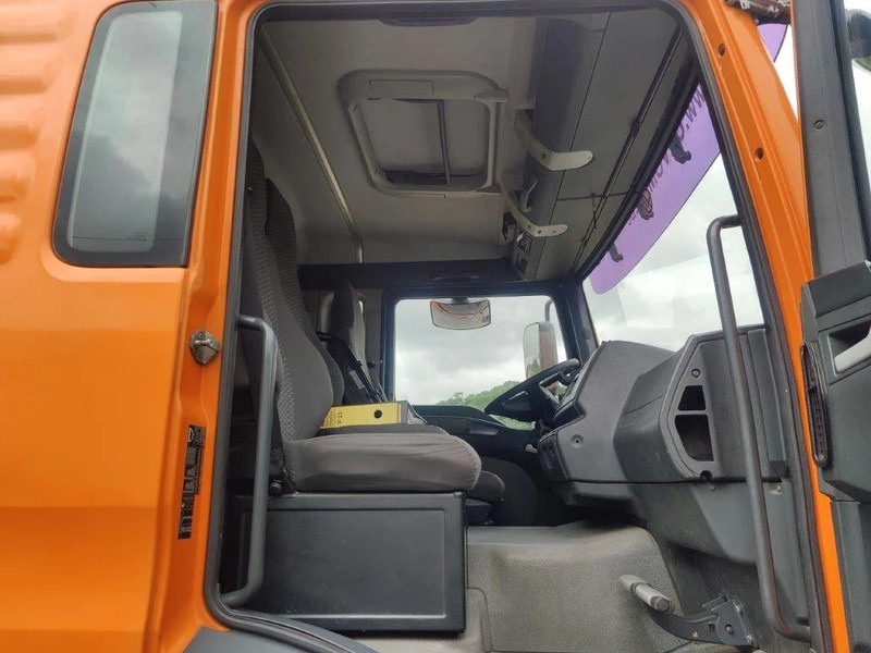 Benne à ordures ménagères MAN TGA 26.320 6x2 garbage truck ZOELLER: photos 15 Benne à ordures ménagères MAN TGA 26.320 6x2 garbage truck ZOELLER: photos 15