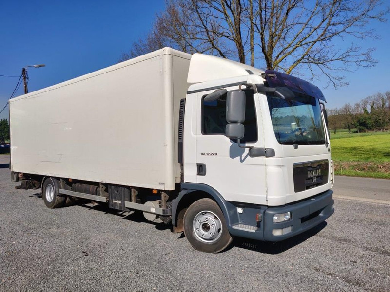 MAN TGL 12.220 TGL 12.220 bakwagen met laadklep euro5 - Camion fourgon: photos 2 MAN TGL 12.220 TGL 12.220 bakwagen met laadklep euro5 - Camion fourgon: photos 2