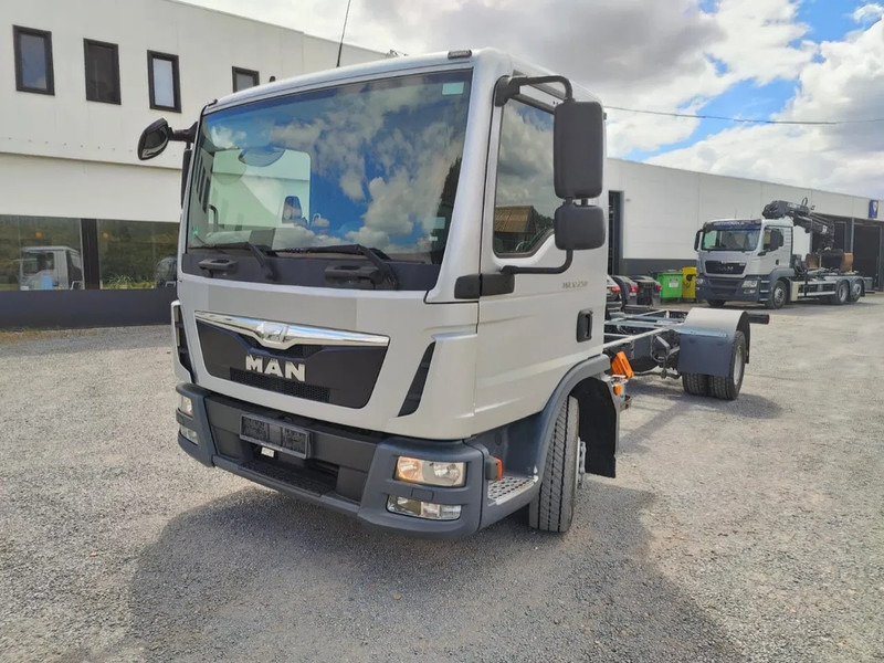 MAN TGL 12.250 Chassis cabine Euro6 - Châssis cabine: photos 2 MAN TGL 12.250 Chassis cabine Euro6 - Châssis cabine: photos 2