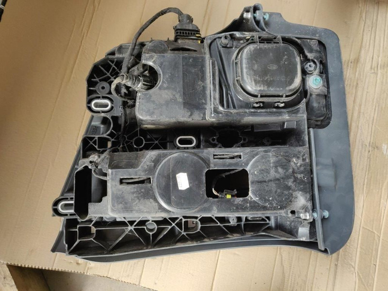 MAN koplamp / headlight TGL Euro6 - Feu avant: photos 4 MAN koplamp / headlight TGL Euro6 - Feu avant: photos 4