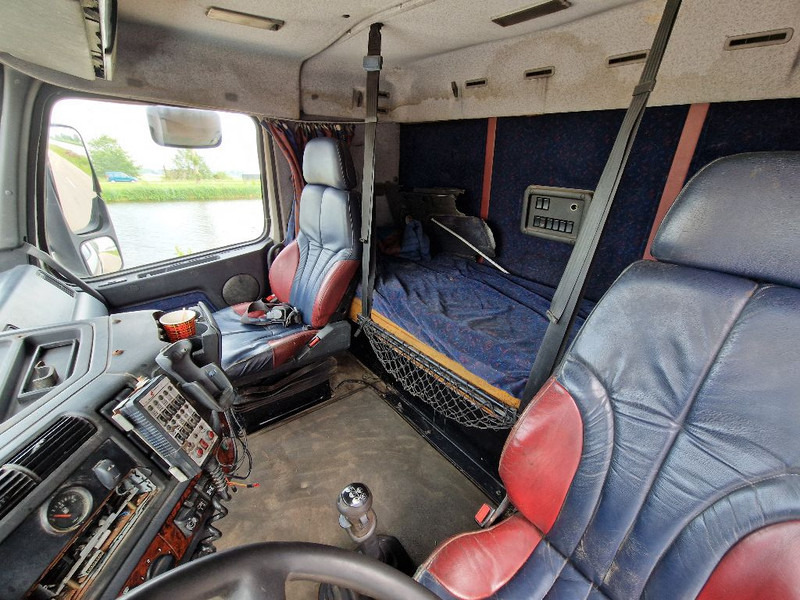 Tracteur routier Volvo NH12.460: photos 15 Tracteur routier Volvo NH12.460: photos 15