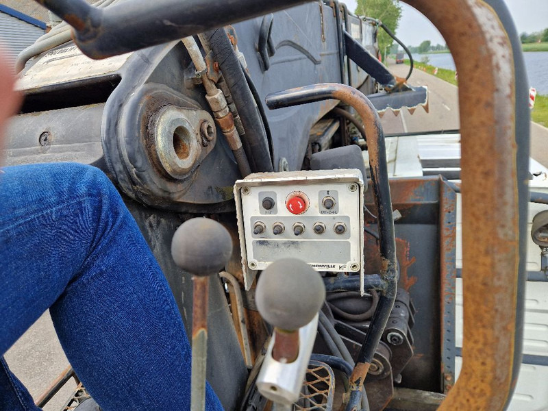 Tracteur routier Volvo NH12.460: photos 11 Tracteur routier Volvo NH12.460: photos 11