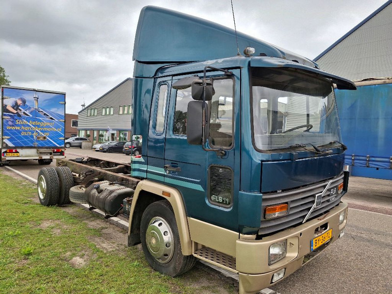 Châssis cabine Volvo FL611: photos 11