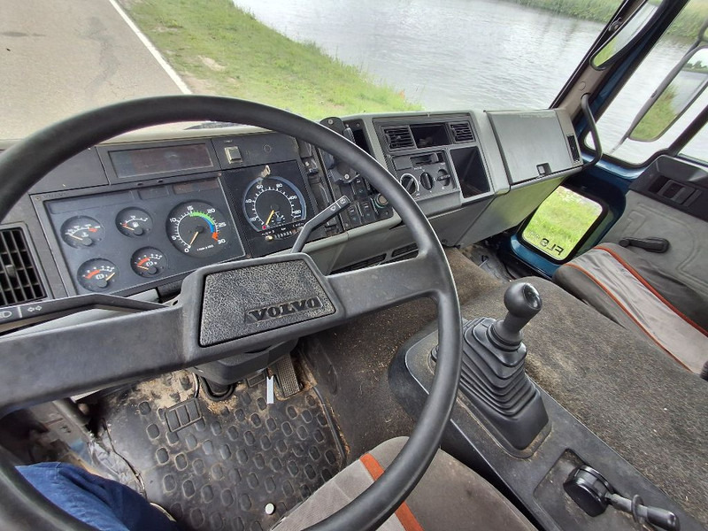 Châssis cabine Volvo FL611: photos 13
