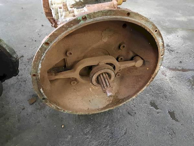 ZF S6-90+GV-90 - Boîte de vitesse pour Bus: photos 4 ZF S6-90+GV-90 - Boîte de vitesse pour Bus: photos 4