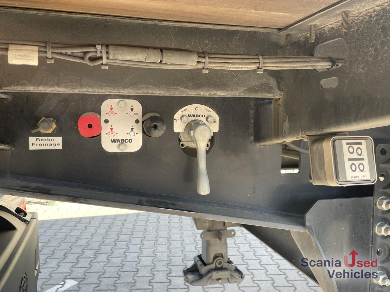 PACTON PACTON TPL.342 CB LIFT AXLE KINETIC 13R-3X CRANE - Remorque plateau: photos 3 PACTON PACTON TPL.342 CB LIFT AXLE KINETIC 13R-3X CRANE - Remorque plateau: photos 3
