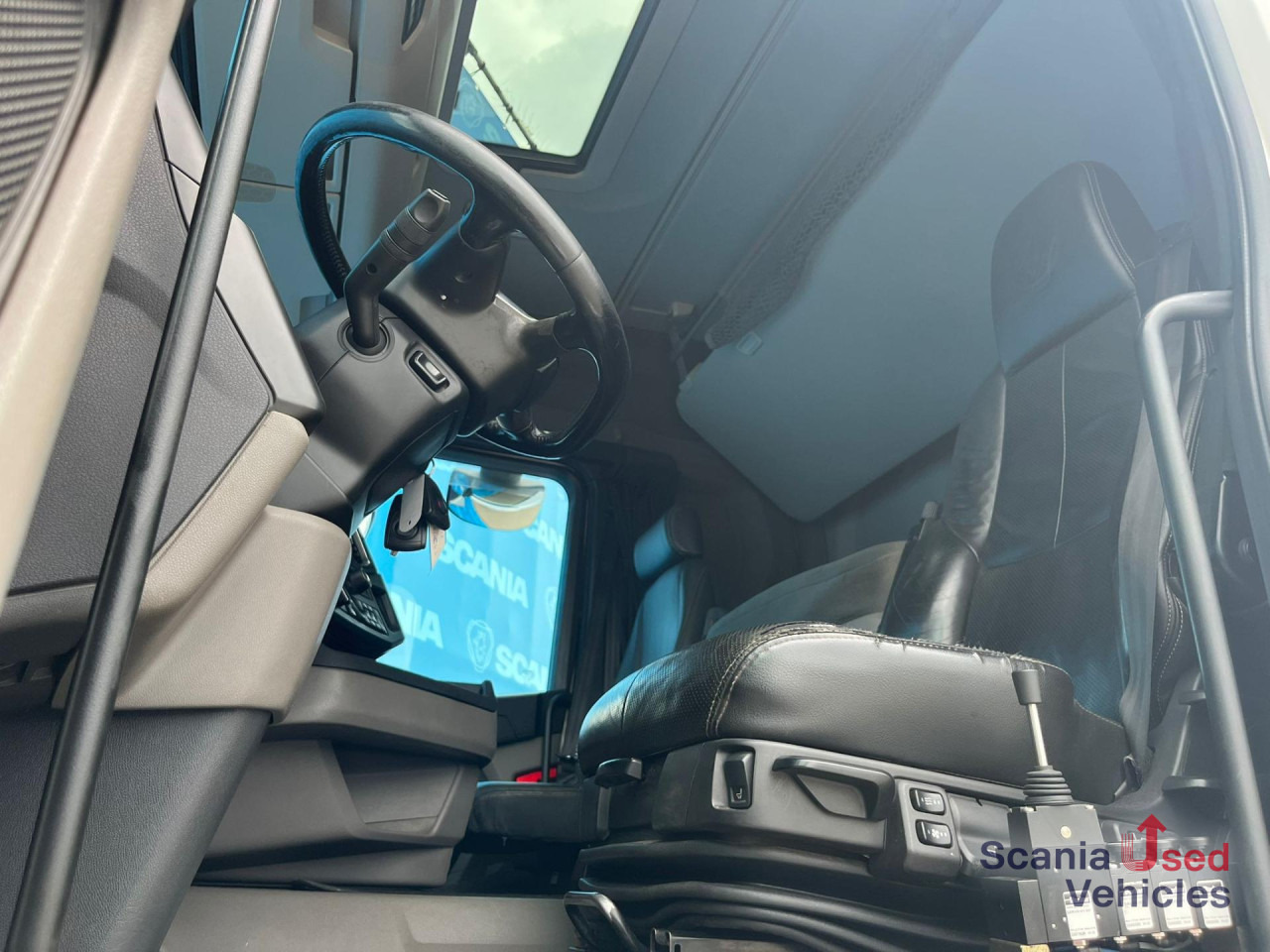 SCANIA R 500 B6x2NB HOOKLIFT RETARDER FULL-AIR 9T DIIF-L - Châssis cabine: photos 2 SCANIA R 500 B6x2NB HOOKLIFT RETARDER FULL-AIR 9T DIIF-L - Châssis cabine: photos 2