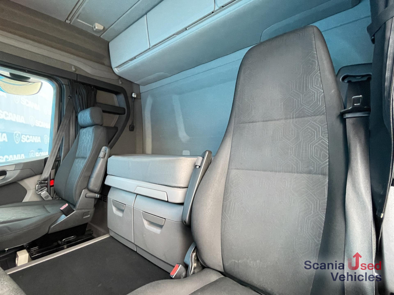 SCANIA R 410 A4x2NA RETARDER ADR FL LED ACC - Tracteur routier: photos 5 SCANIA R 410 A4x2NA RETARDER ADR FL LED ACC - Tracteur routier: photos 5