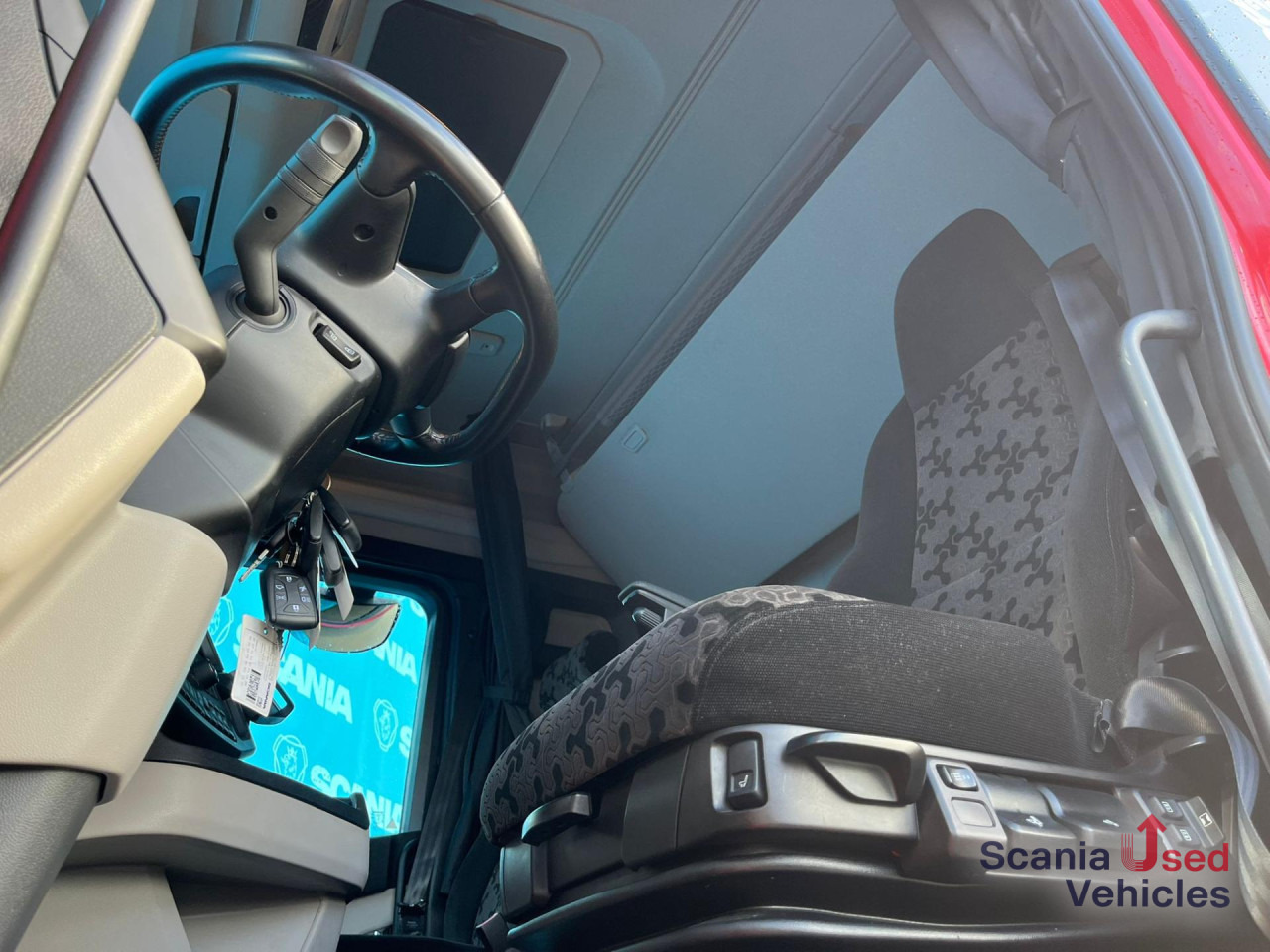 SCANIA R 410 A4x2NA RETARDER LED NAVI - Tracteur routier: photos 2 SCANIA R 410 A4x2NA RETARDER LED NAVI - Tracteur routier: photos 2