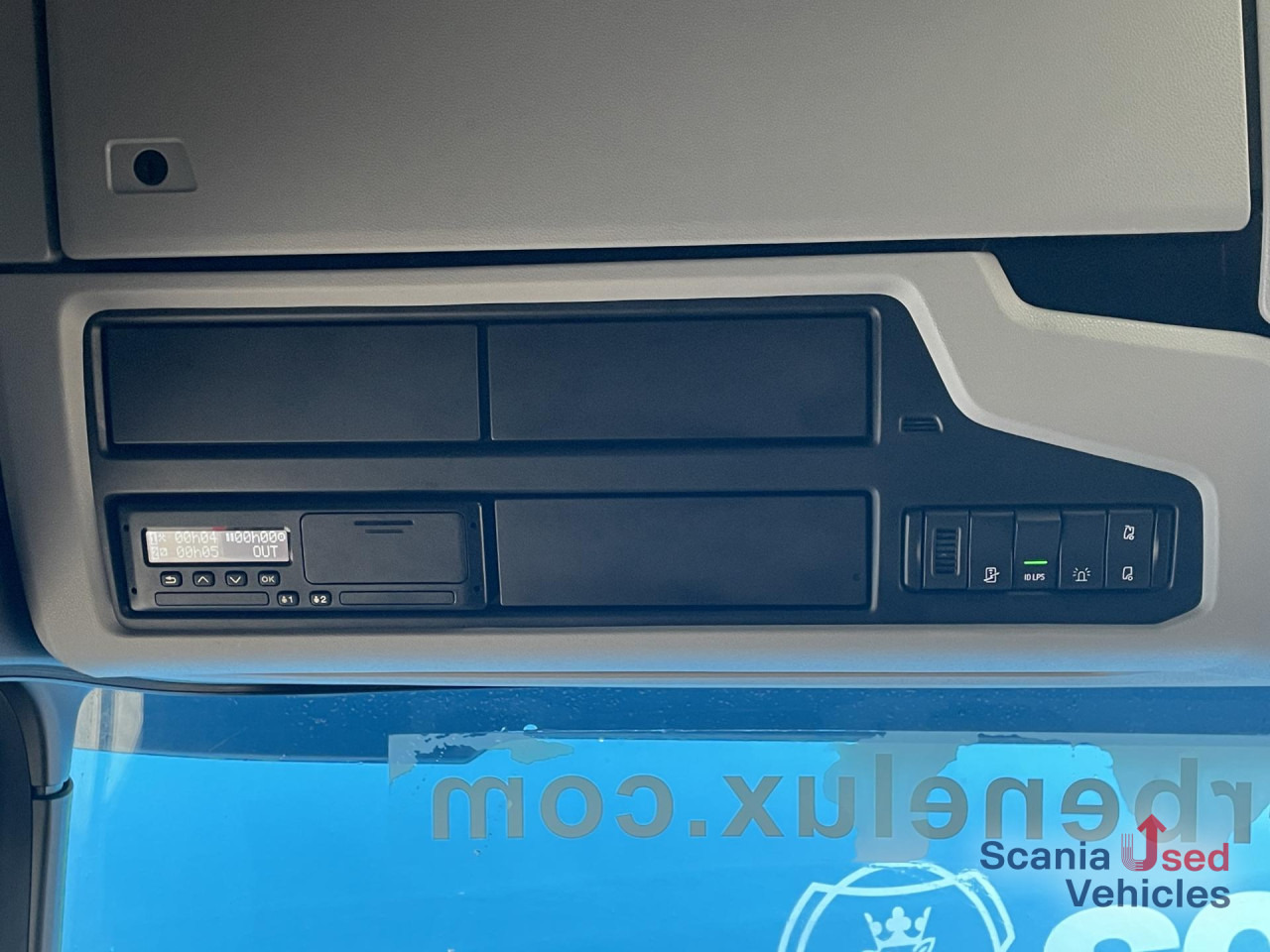SCANIA R 410 A4x2NA RETARDER LED NAVI - Tracteur routier: photos 5 SCANIA R 410 A4x2NA RETARDER LED NAVI - Tracteur routier: photos 5