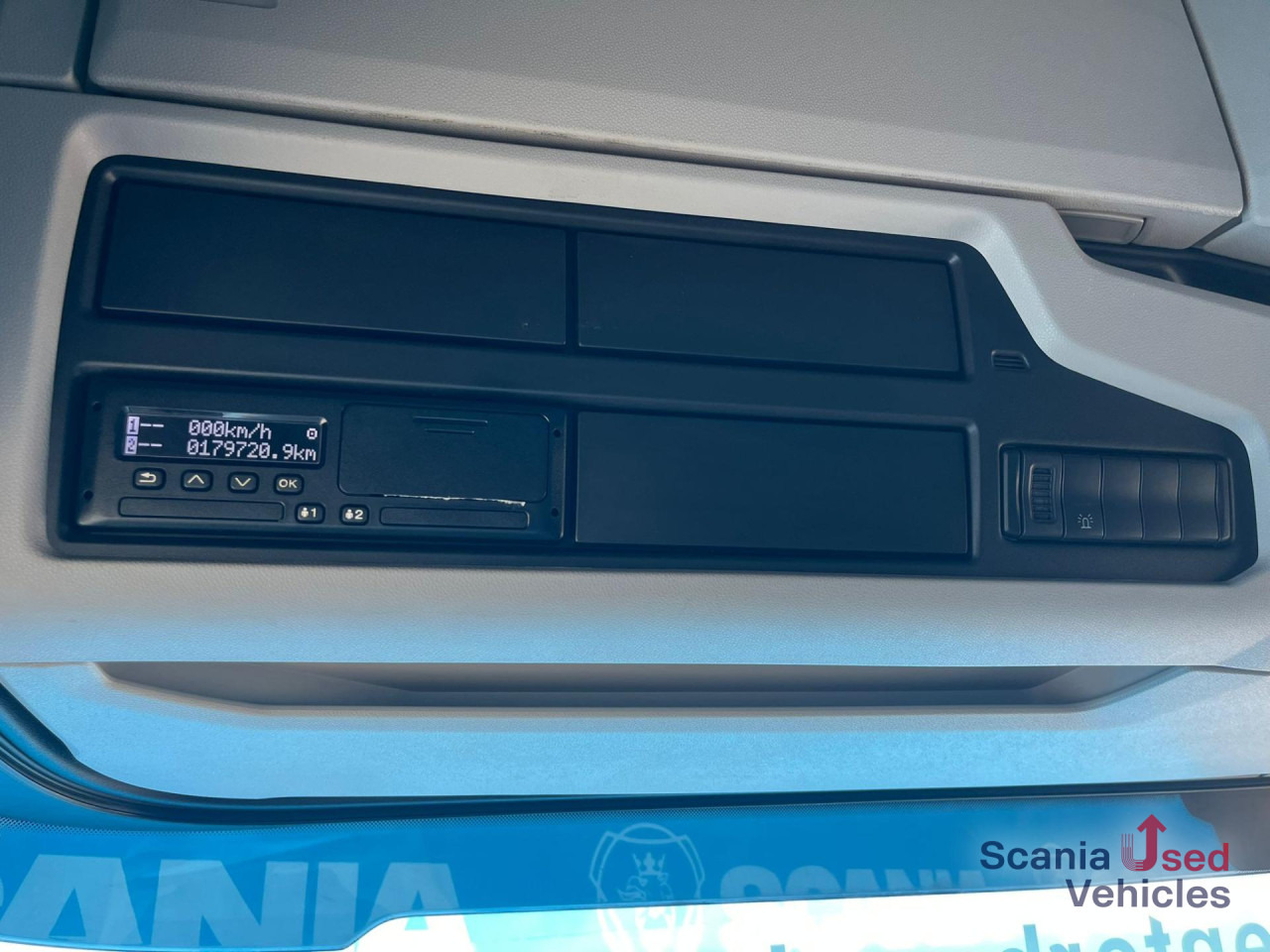 Tracteur routier SCANIA R 450 A4x2NA RETARDER 8T DIFF-L HYDRO LOW MILEAGE: photos 6